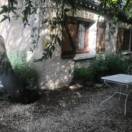 Studio Mitoyen / 2 Personnes Йер Экстерьер фото