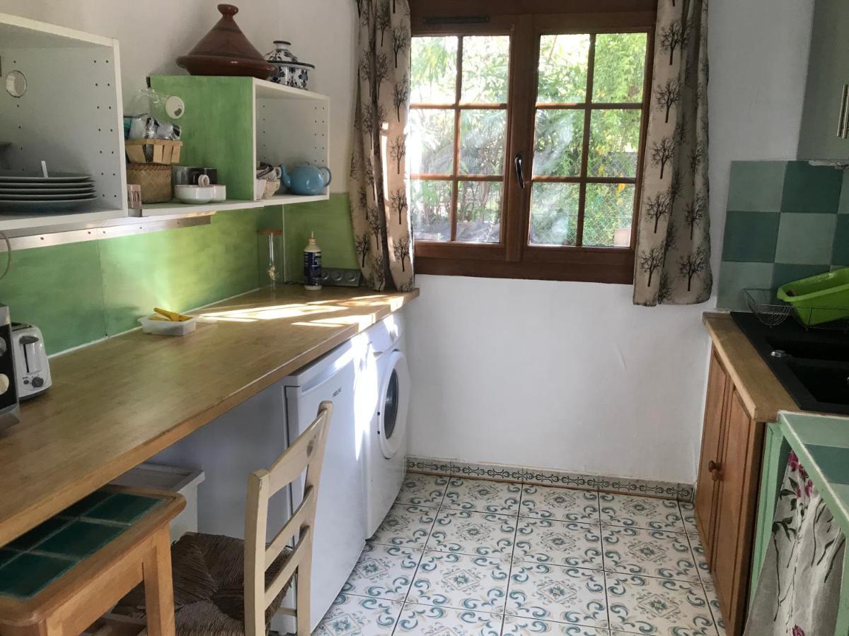 Studio Mitoyen / 2 Personnes Йер Экстерьер фото
